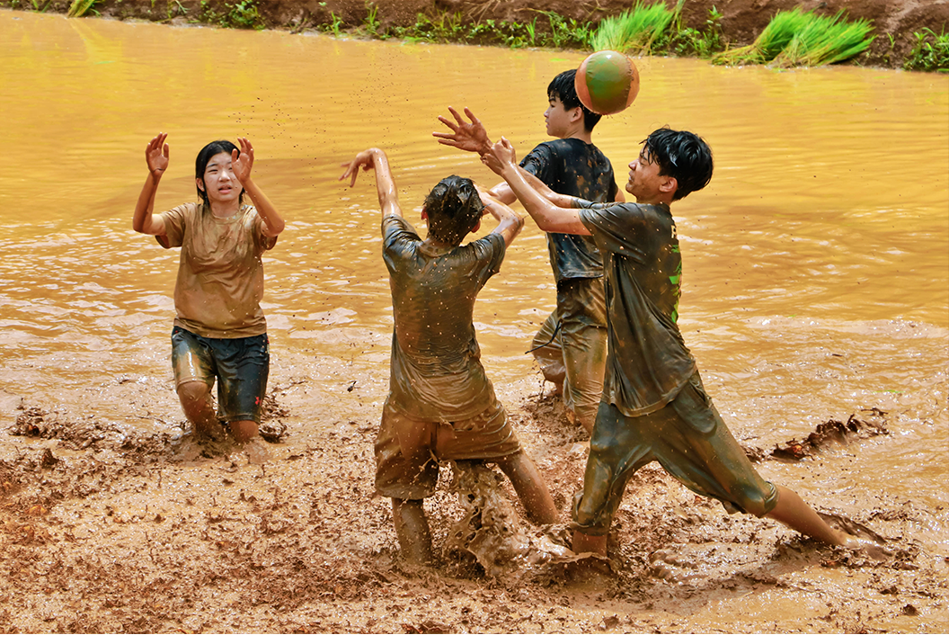 Mudball Battle