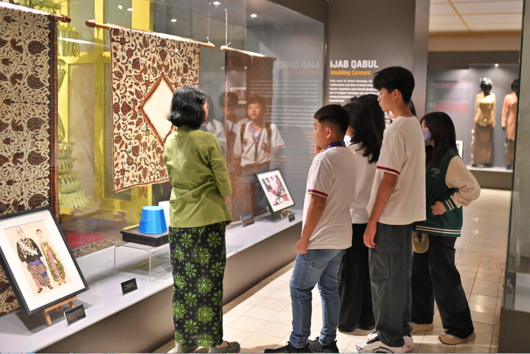 Guided Tour at Keraton Yogyakarta